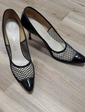 Vintage Saks Black Mesh and Patent Leather Pointed-Toe Pumps - Size 7.5  3" Heel